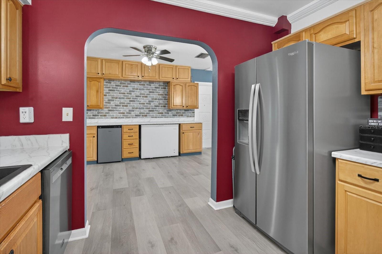 1241 S LAKE DR, CLEARWATER, FL, 33756