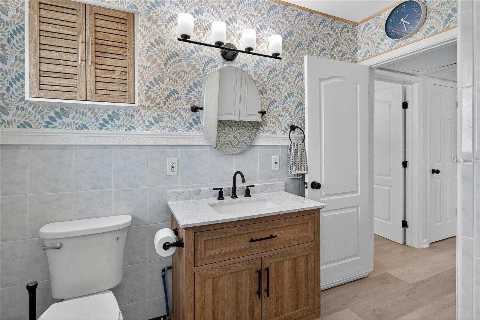 1241 S LAKE DR, CLEARWATER, FL, 33756