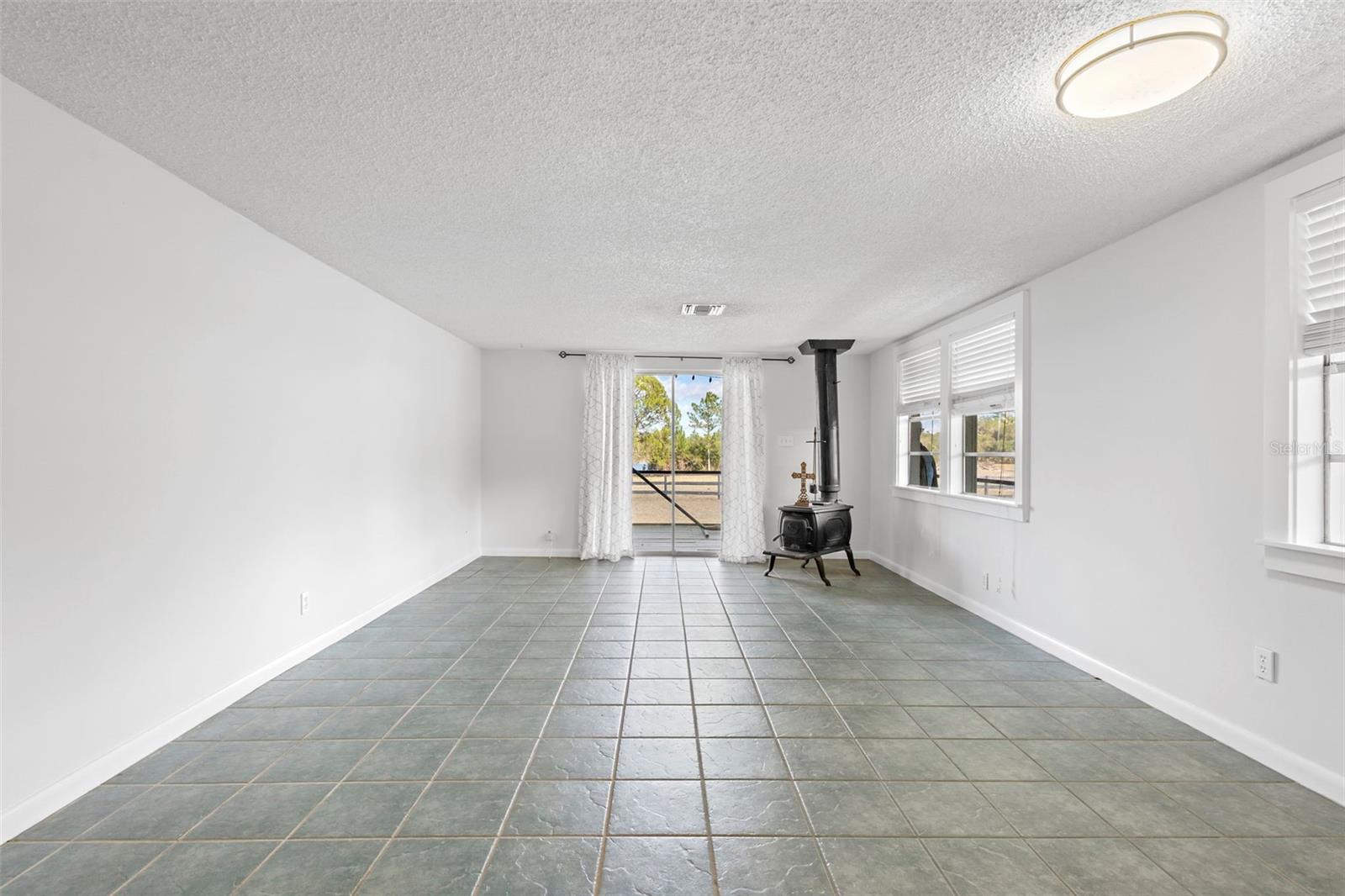 42554 MAGGIE JONES RD, PAISLEY, FL, 32767