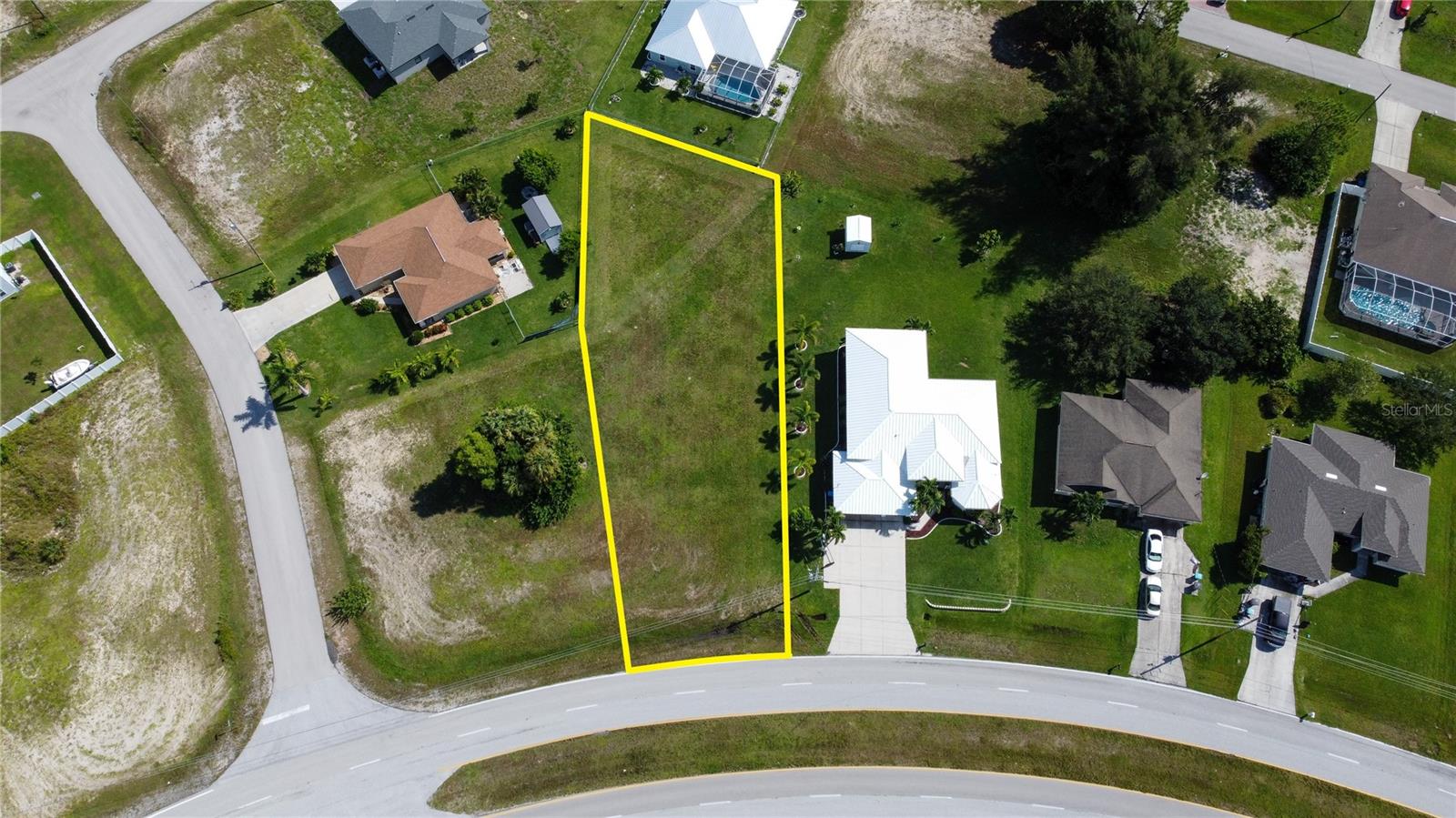 4239 E GATOR CIR, CAPE CORAL, FL, 33909