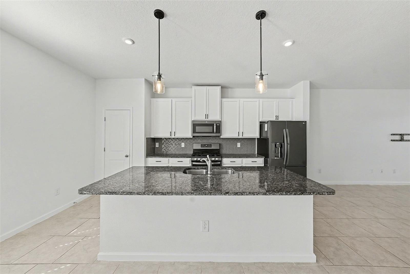 15442 CARAVAN AVE, ODESSA, FL, 33556