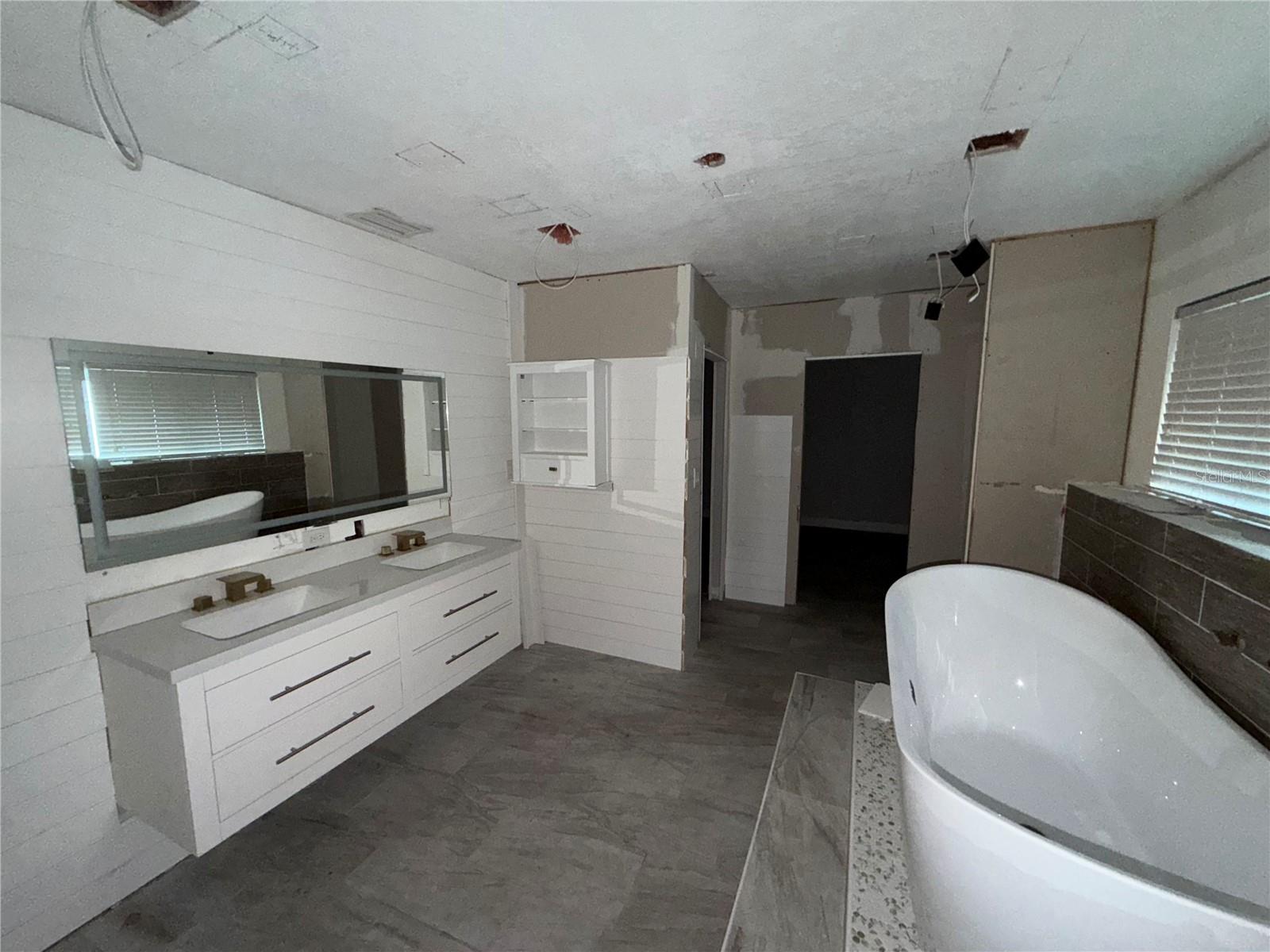 2559 RAINBOW DR, FORT PIERCE, FL, 34981