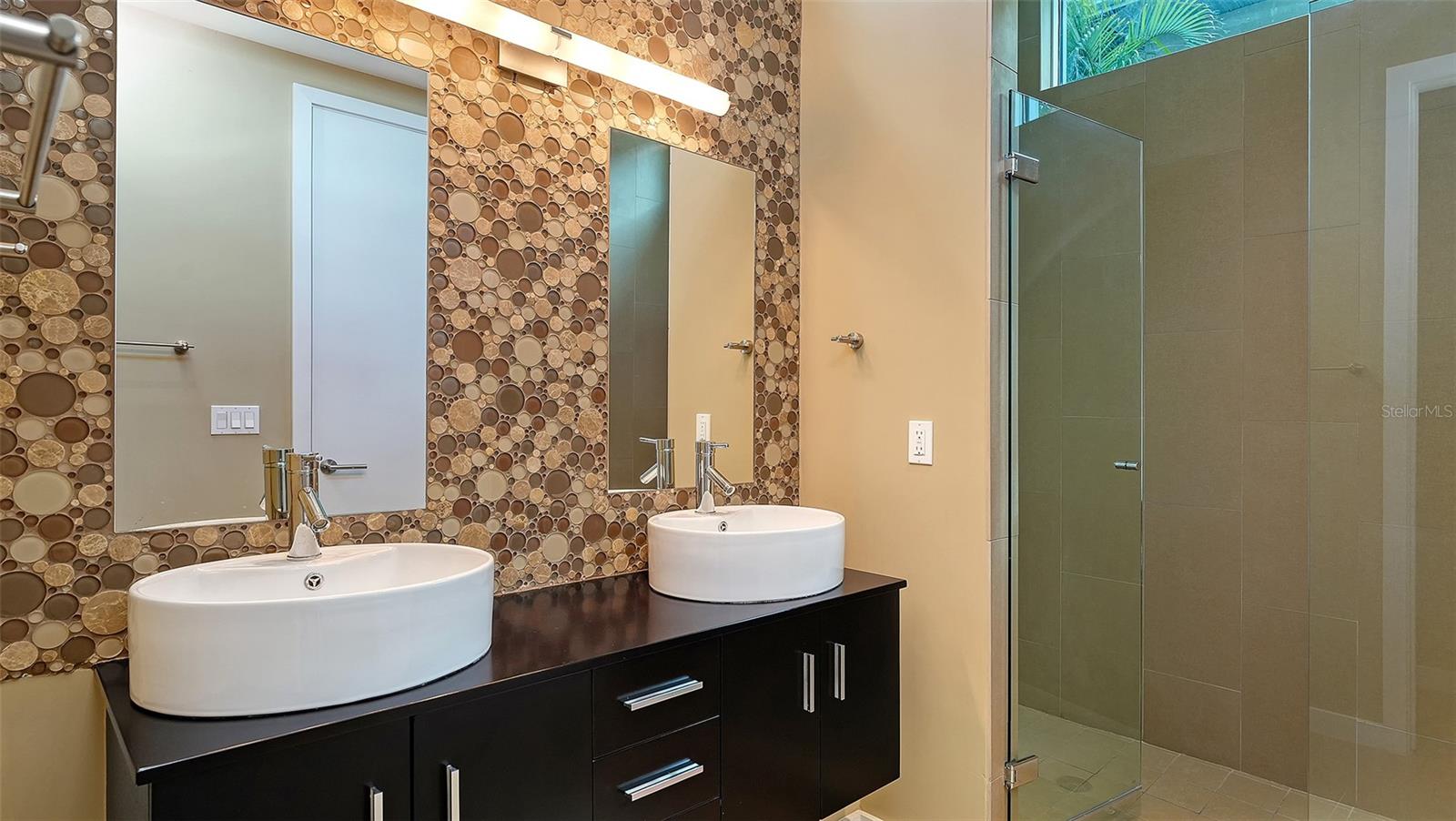 A4680584 Property Photo