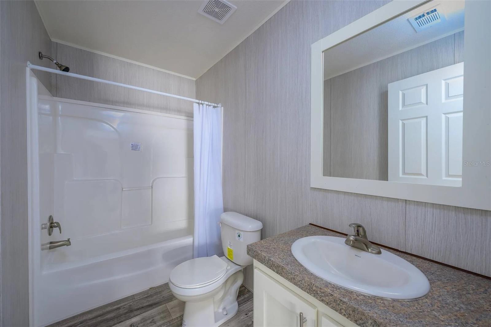 1041 NE COUNTY ROAD 125, LAWTEY, FL, 32058