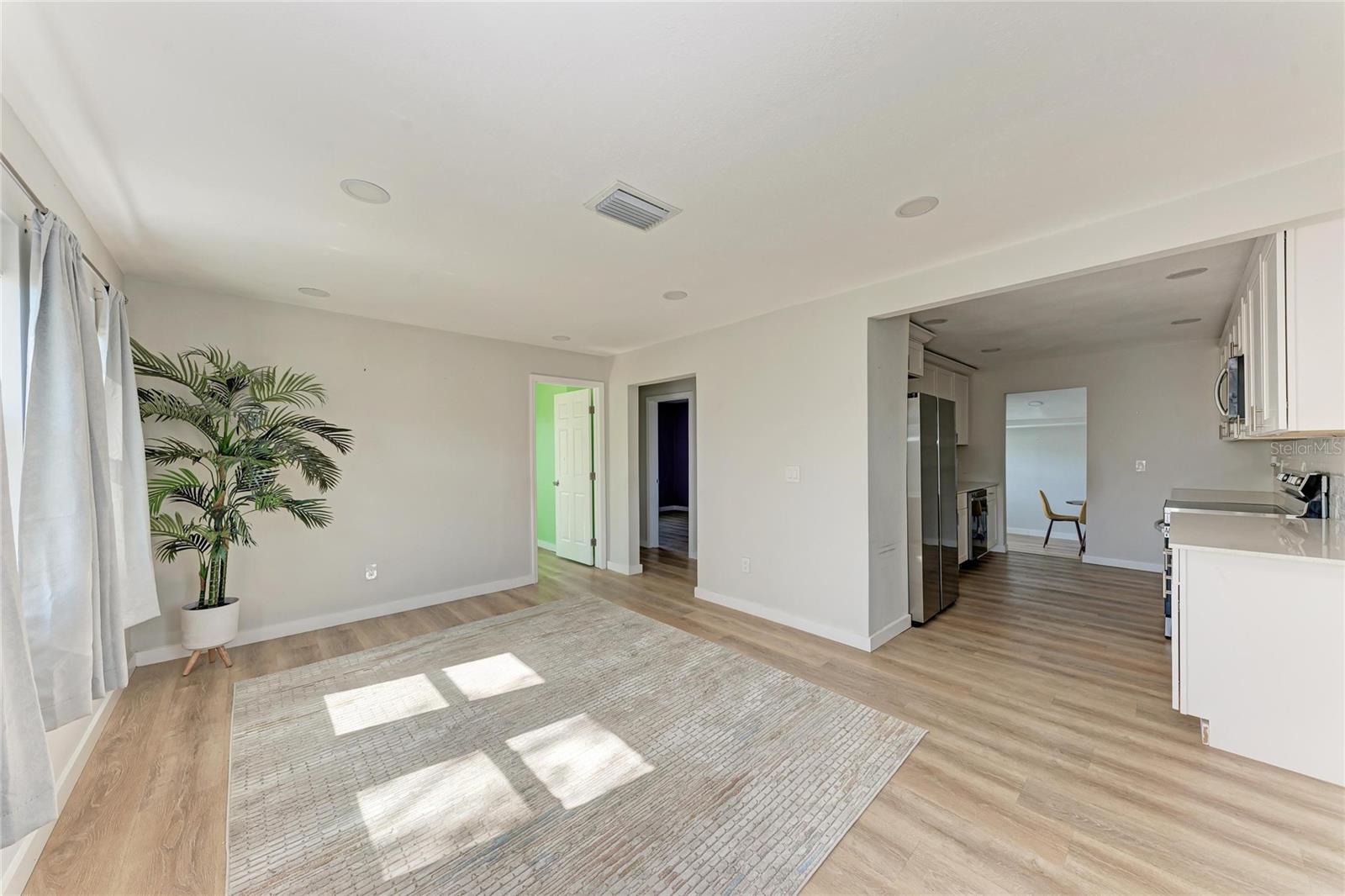 702 20TH AVE W, BRADENTON, FL, 34205