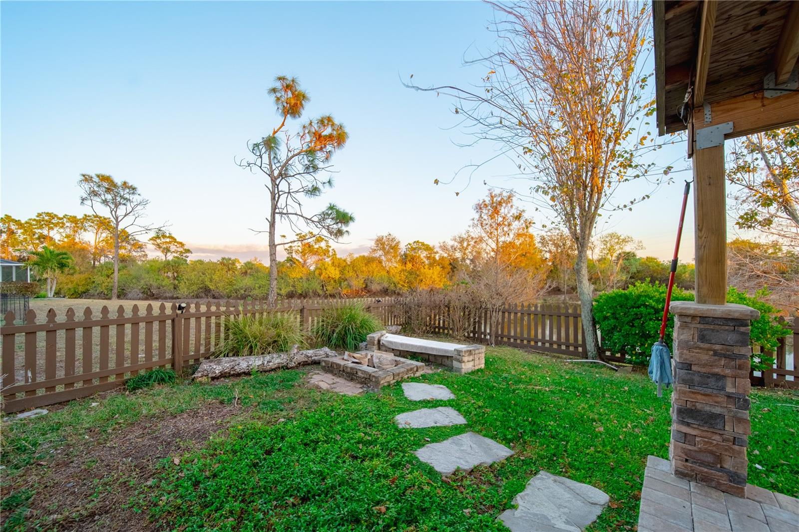 2724 SUNCOAST LAKES BLVD, PUNTA GORDA, FL, 33980