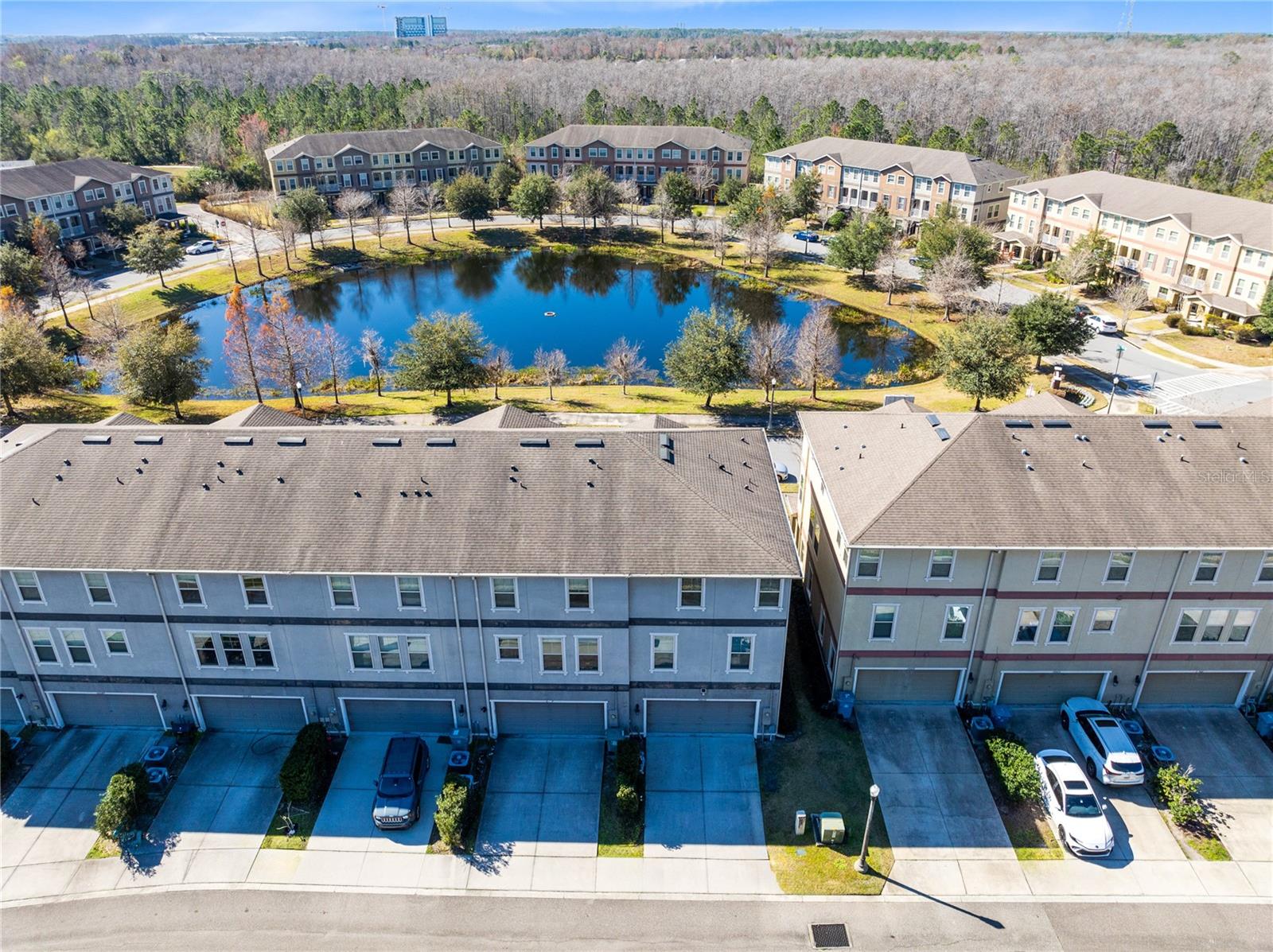 10033 TOWN LAKE DR, ORLANDO, FL, 32832