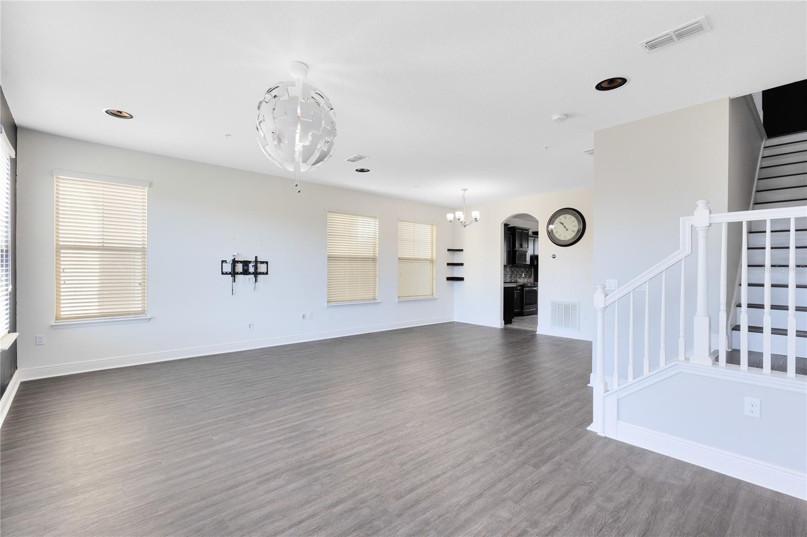 10033 TOWN LAKE DR, ORLANDO, FL, 32832