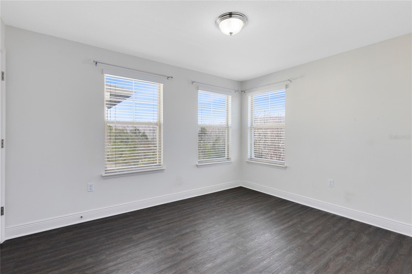 10033 TOWN LAKE DR, ORLANDO, FL, 32832