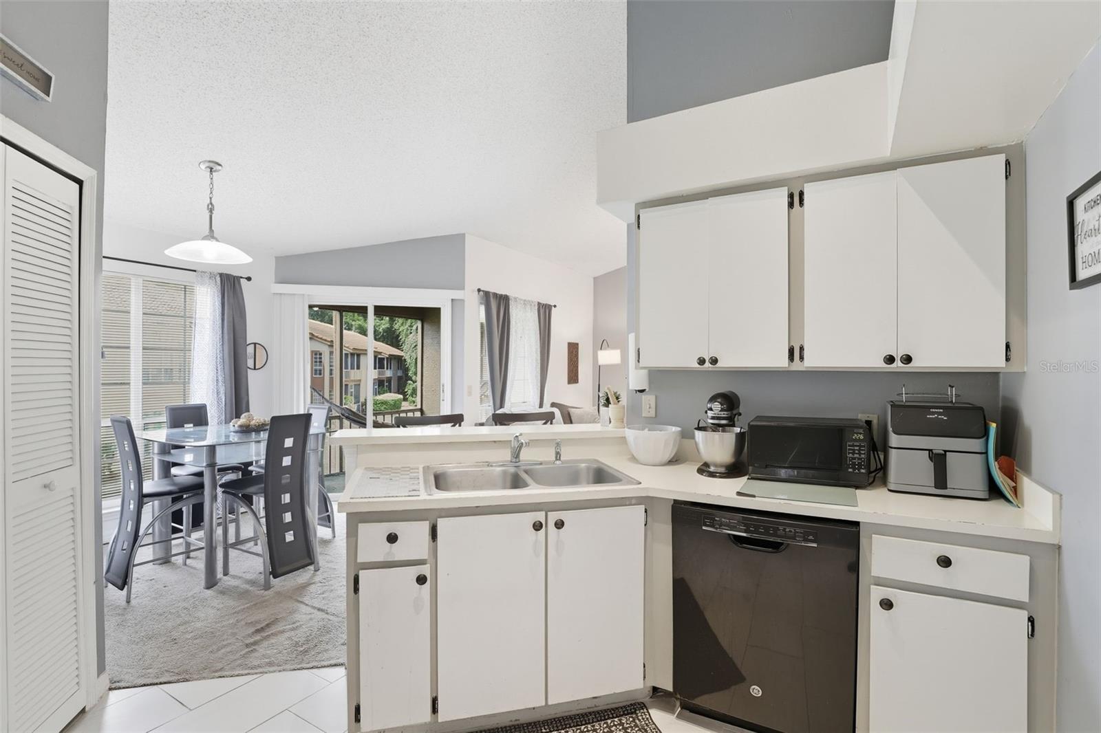 4684 PEMBROOK PL #I-205, ORLANDO, FL, 32811