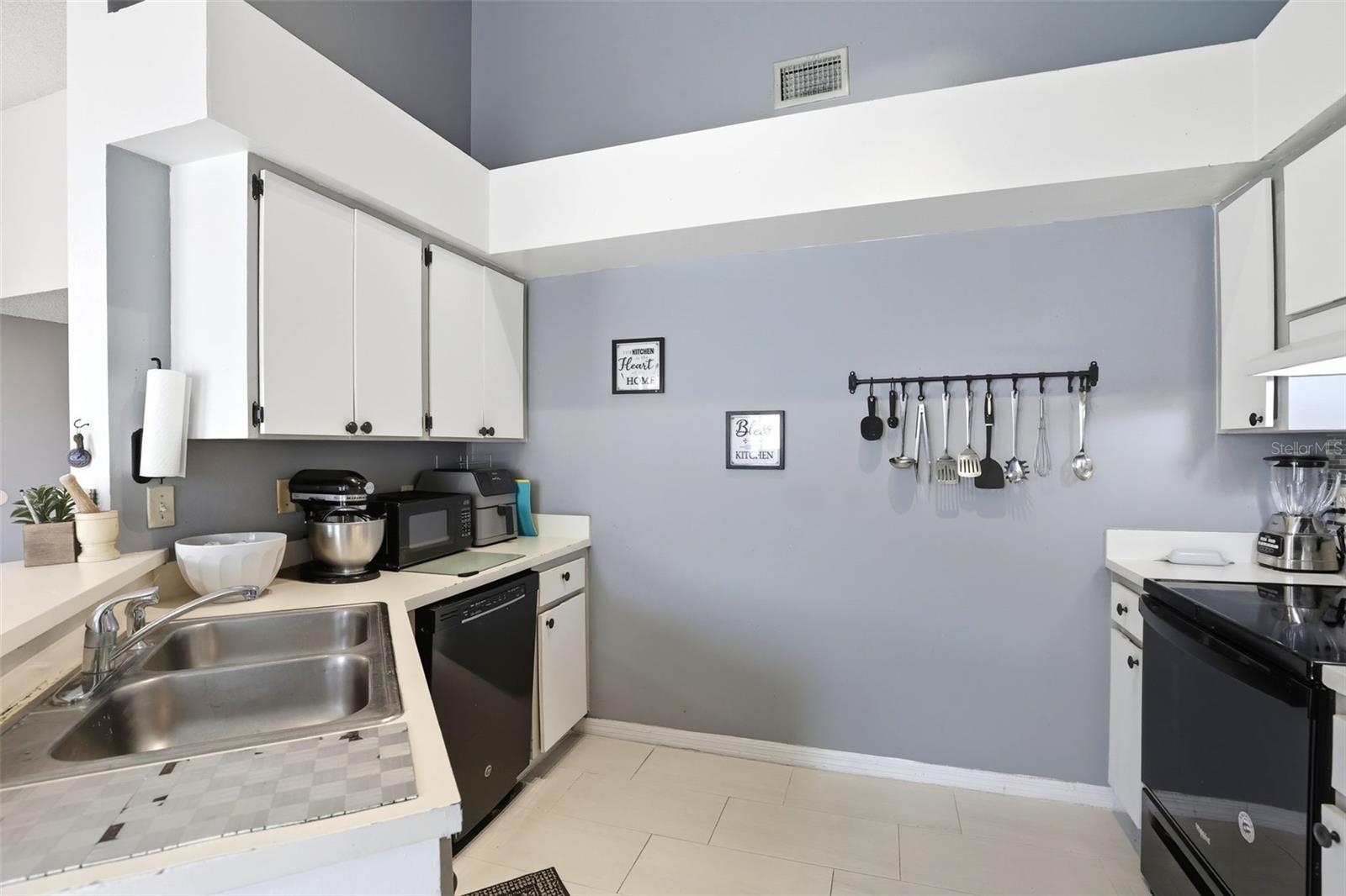 4684 PEMBROOK PL #I-205, ORLANDO, FL, 32811