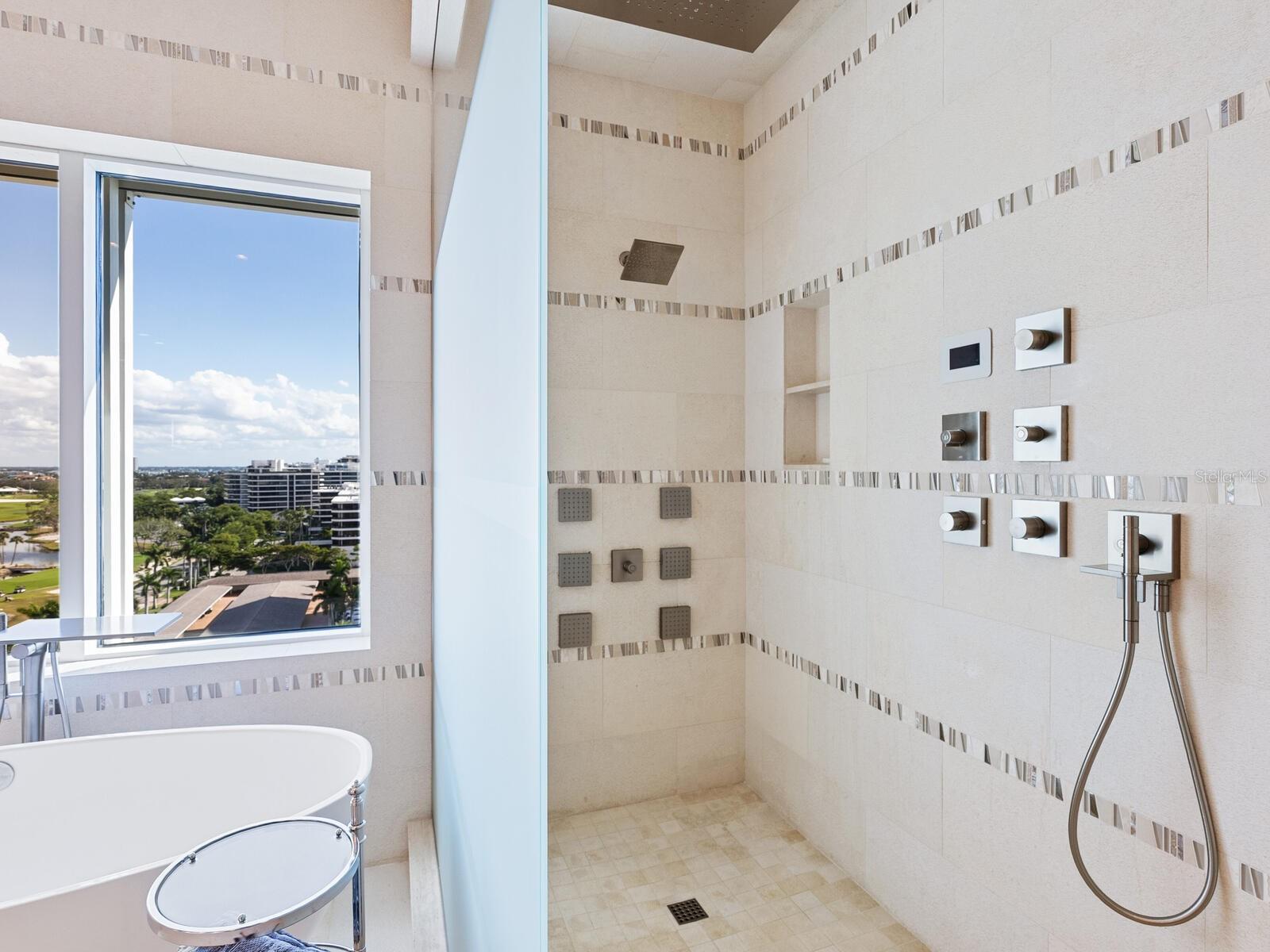 655 LONGBOAT CLUB RD #1PH, LONGBOAT KEY, FL, 34228