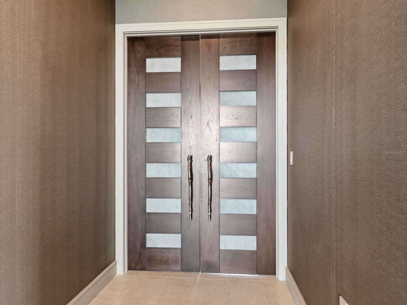 655 LONGBOAT CLUB RD #1PH, LONGBOAT KEY, FL, 34228