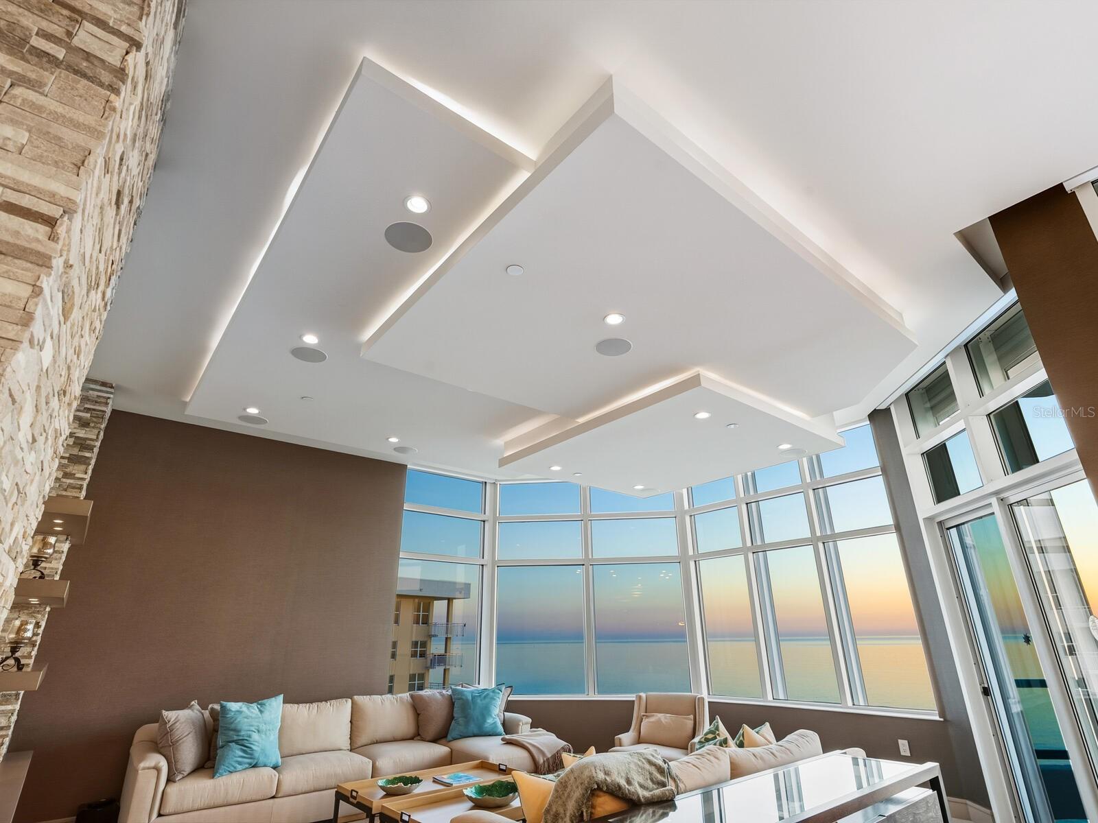 655 LONGBOAT CLUB RD #1PH, LONGBOAT KEY, FL, 34228