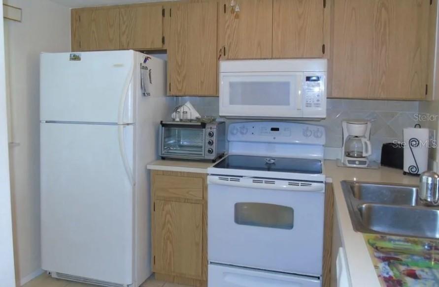 12538 SW KINGSWAY CIR #806, LAKE SUZY, FL, 34269