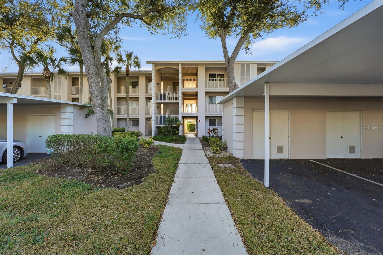 437 CERROMAR LN #520, VENICE, FL, 34293