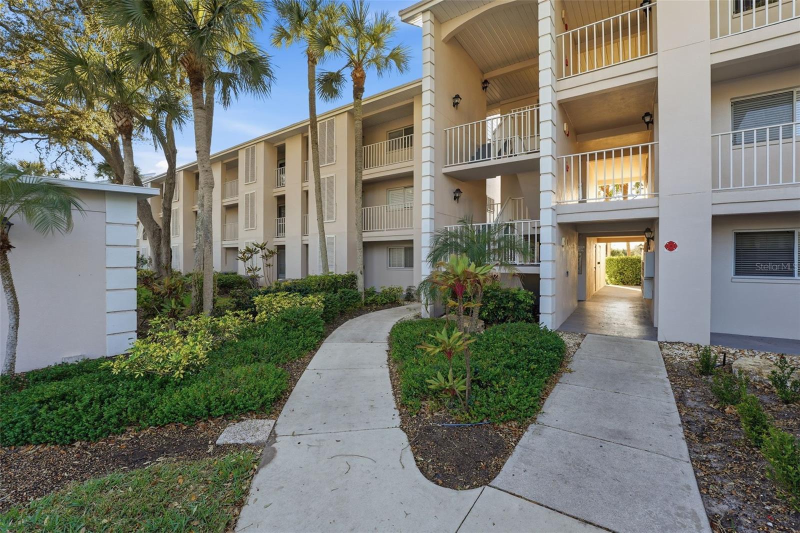 437 CERROMAR LN #520, VENICE, FL, 34293