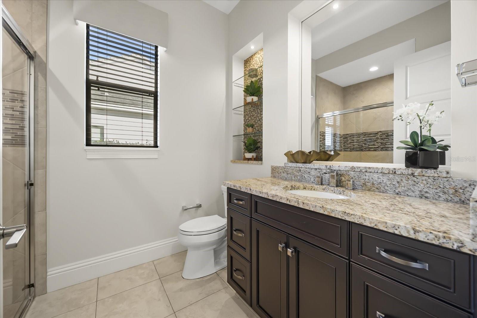 O6378446 Property Photo