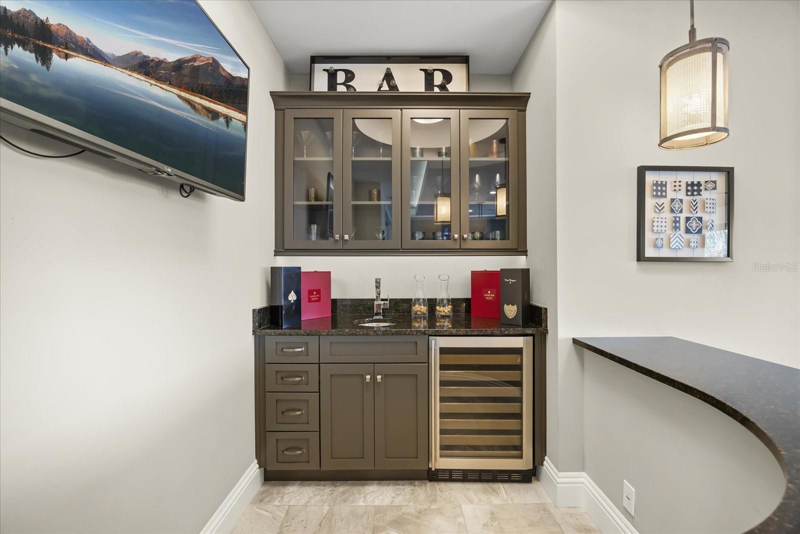 O6378446 Property Photo