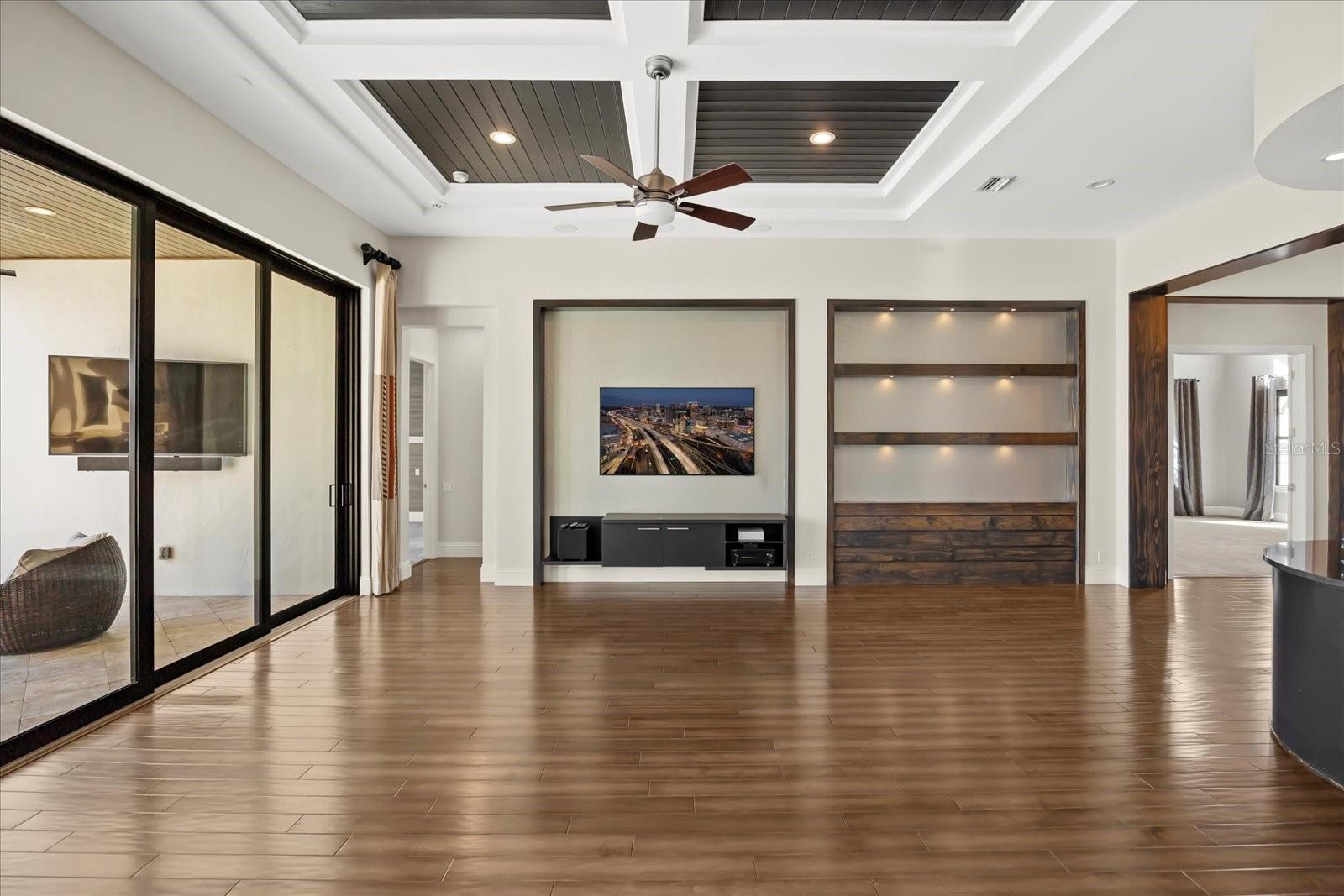 O6378446 Property Photo