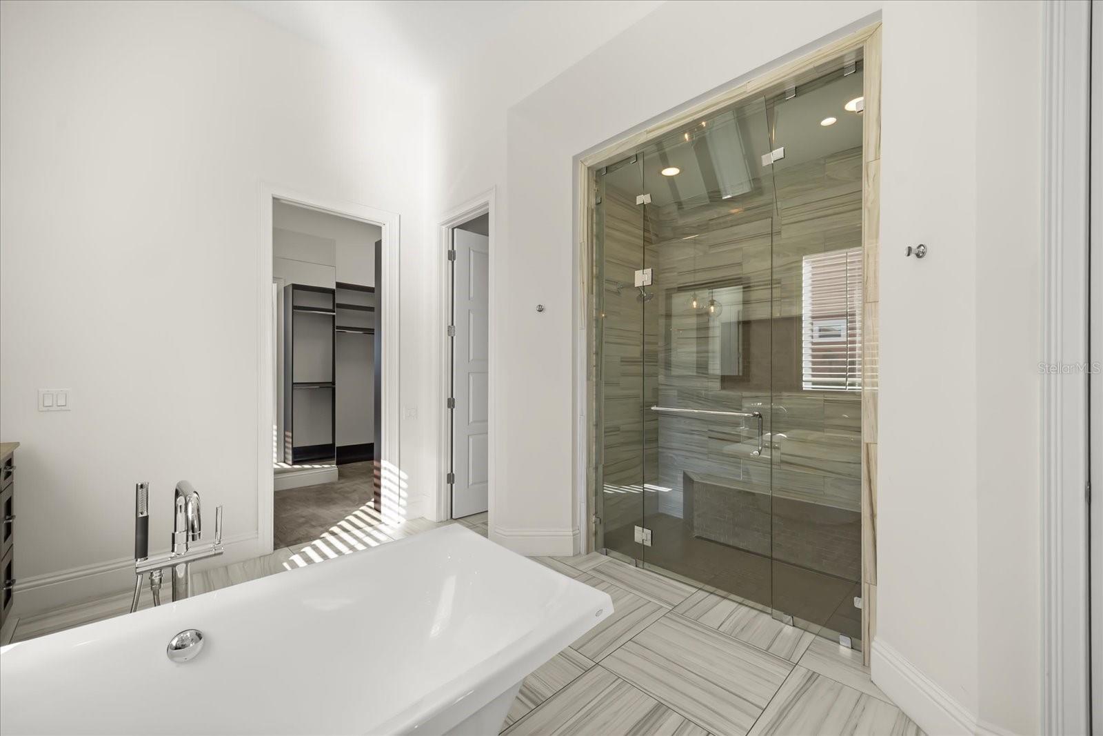 O6378446 Property Photo