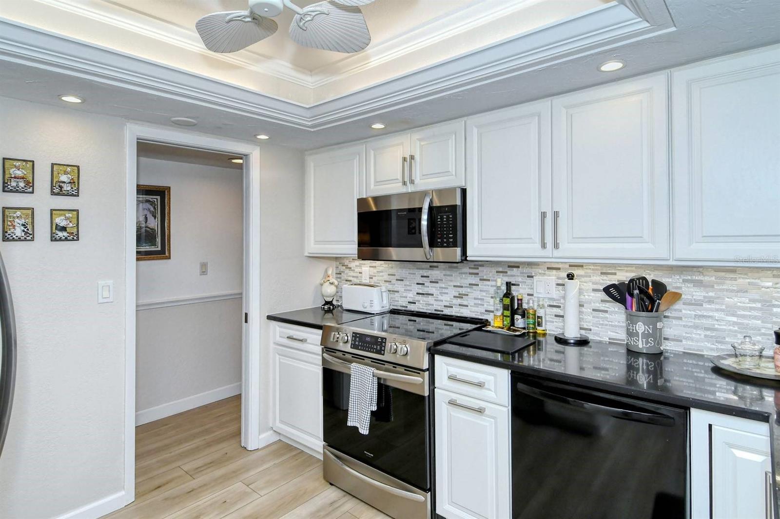 6047 E PEPPERTREE WAY #224, SARASOTA, FL, 34242