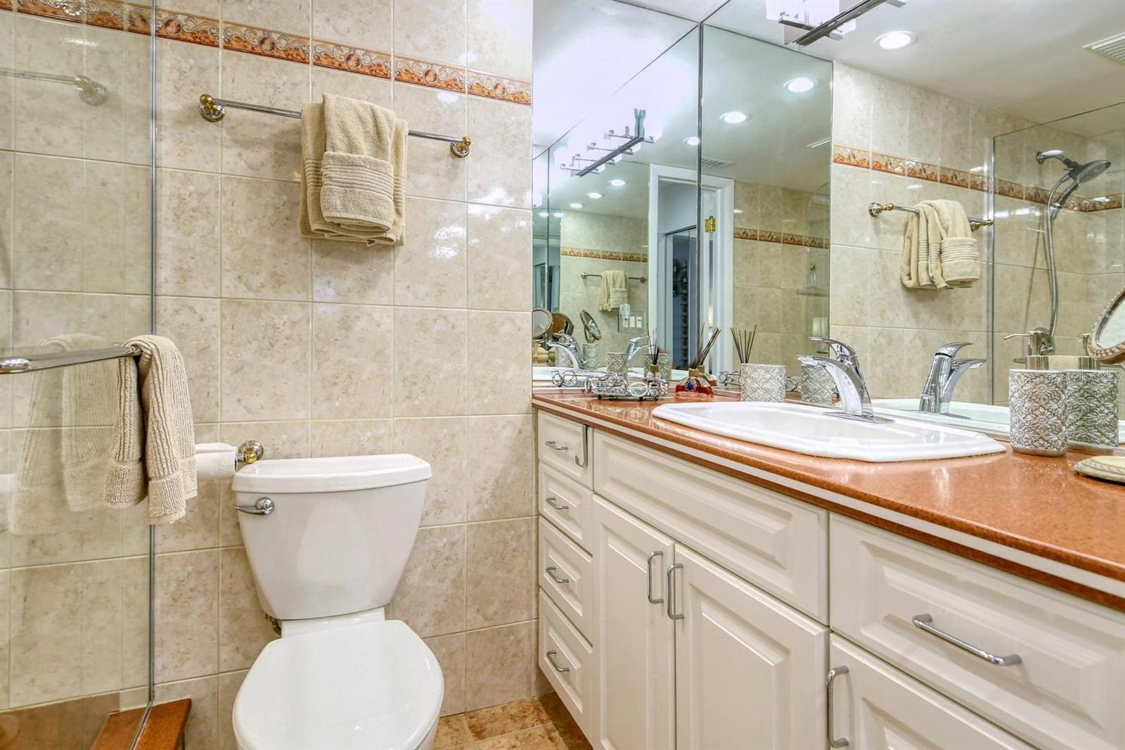 6047 E PEPPERTREE WAY #224, SARASOTA, FL, 34242