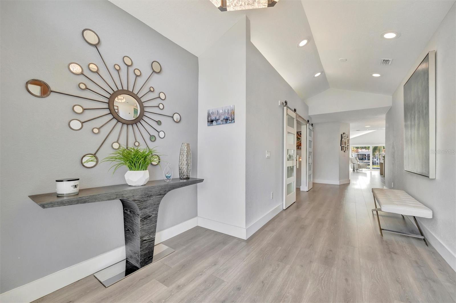 1901 KANSAS AVE NE, ST PETERSBURG, FL, 33703