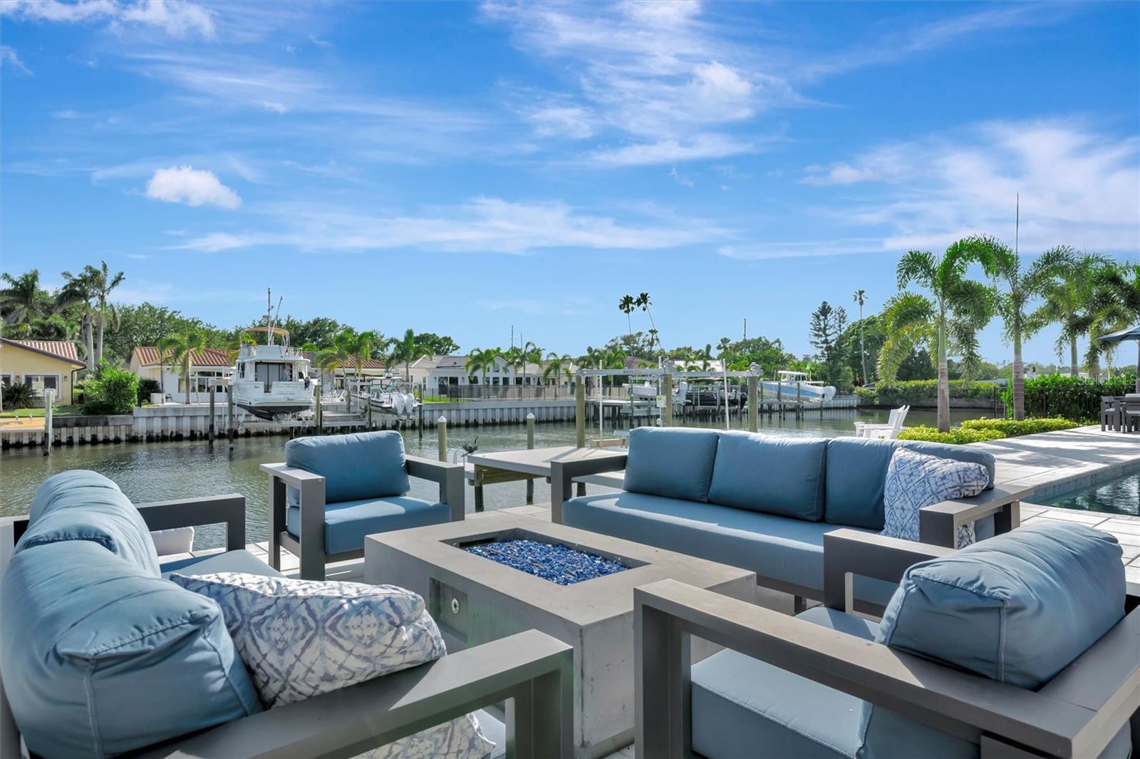 1901 KANSAS AVE NE, ST PETERSBURG, FL, 33703