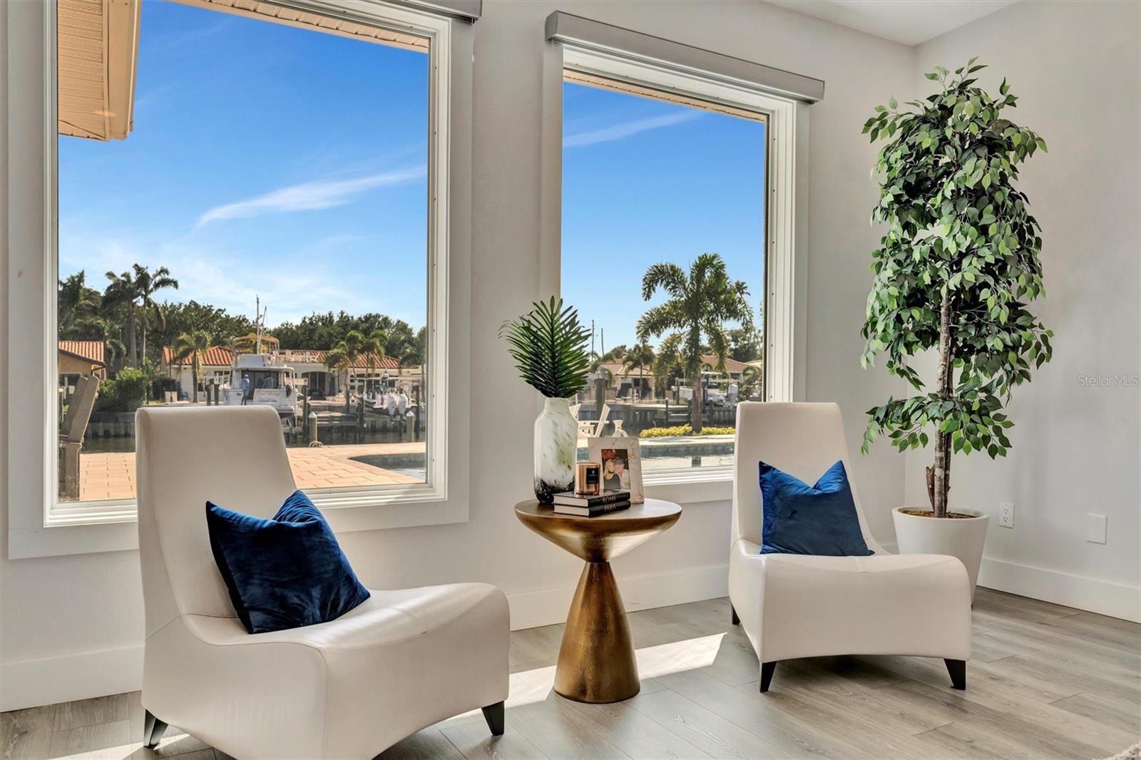 1901 KANSAS AVE NE, ST PETERSBURG, FL, 33703