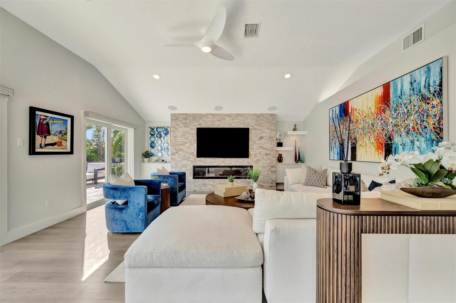 1901 KANSAS AVE NE, ST PETERSBURG, FL, 33703