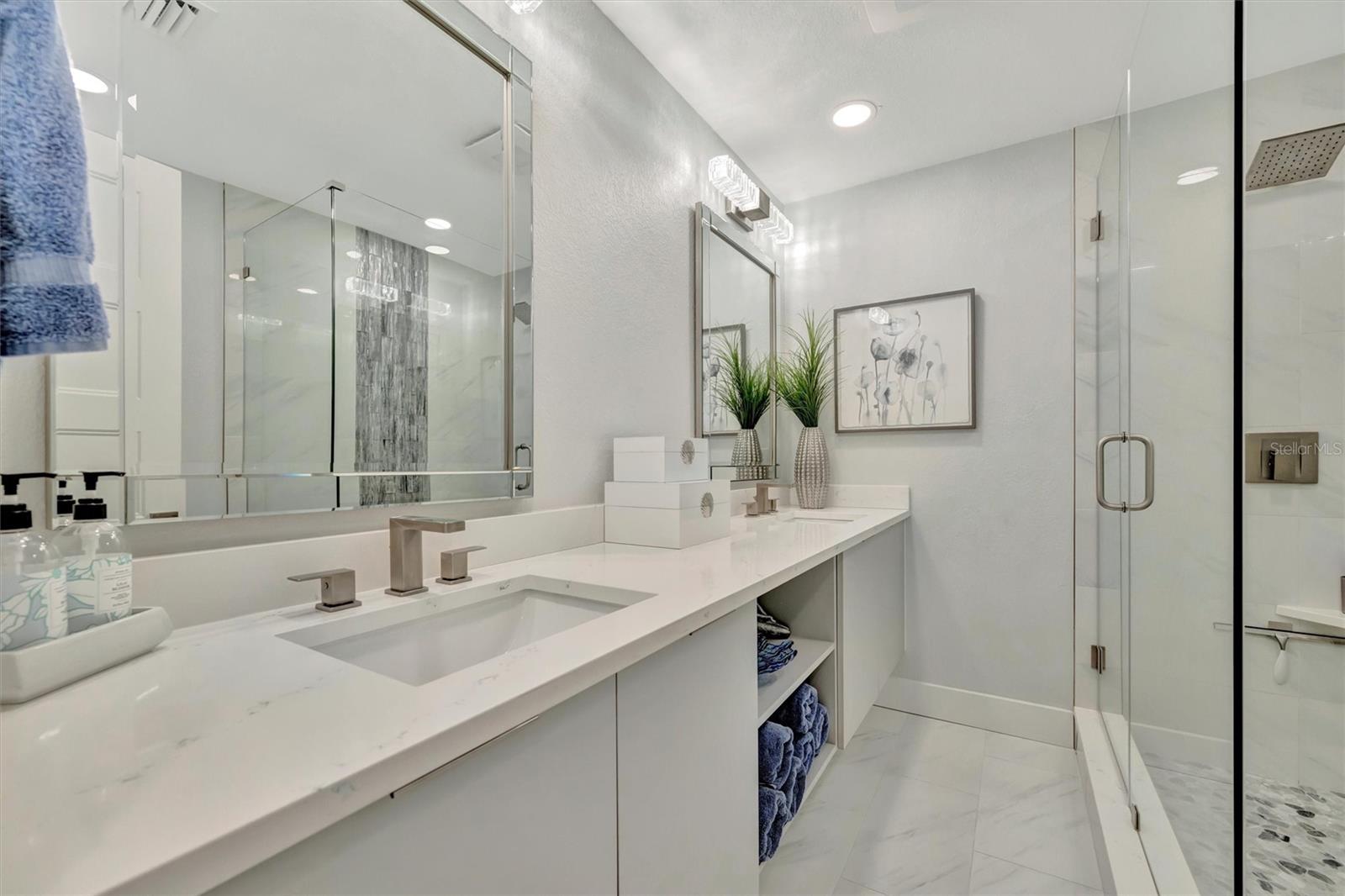 1901 KANSAS AVE NE, ST PETERSBURG, FL, 33703