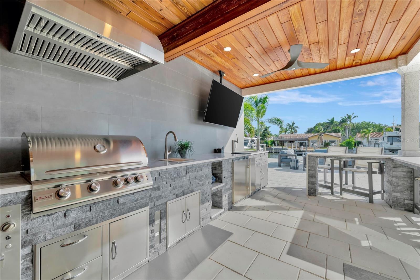 1901 KANSAS AVE NE, ST PETERSBURG, FL, 33703