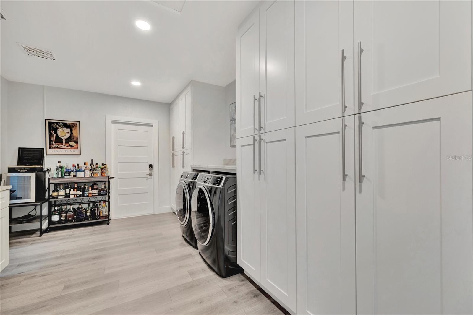 1901 KANSAS AVE NE, ST PETERSBURG, FL, 33703