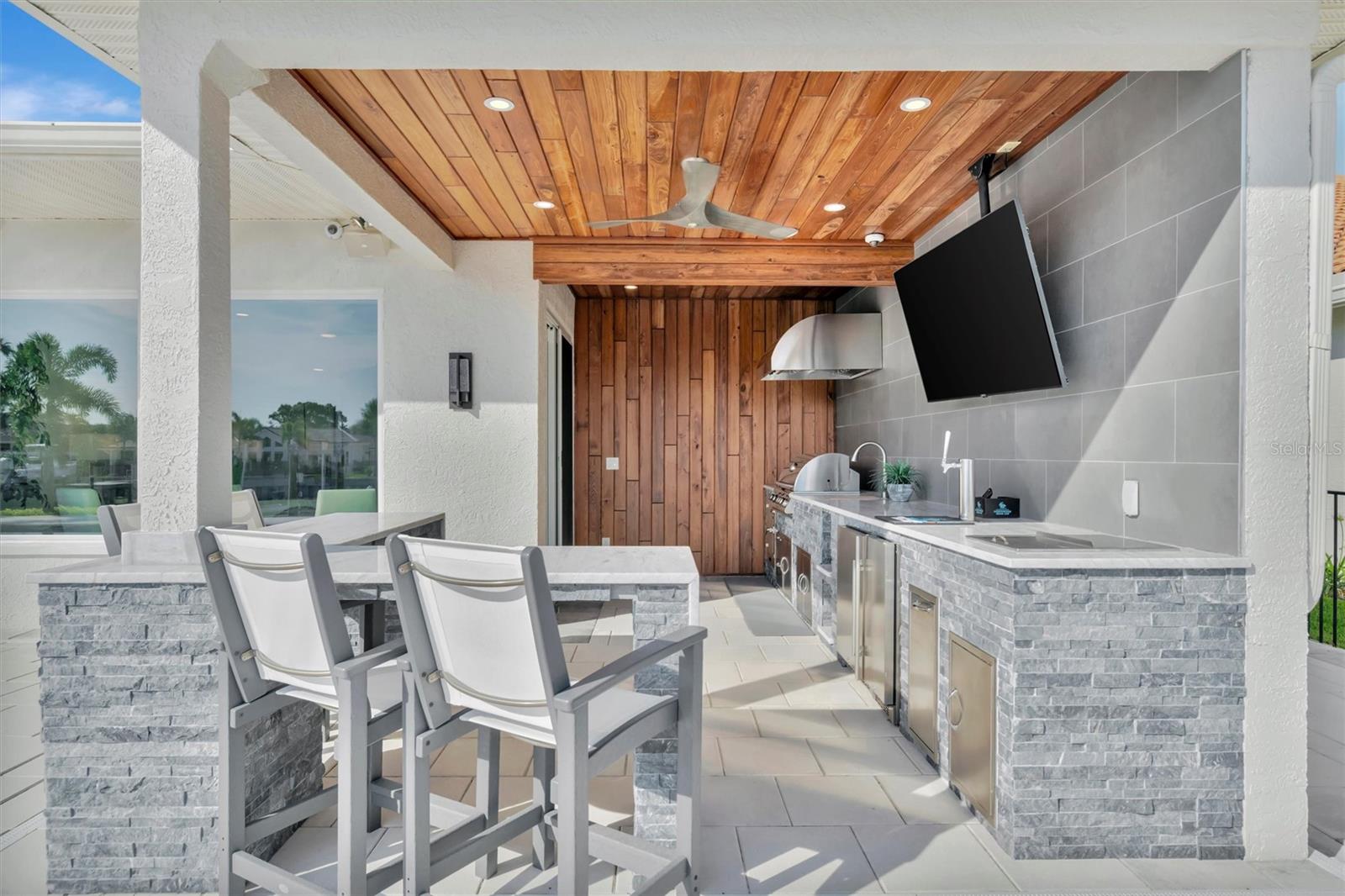 1901 KANSAS AVE NE, ST PETERSBURG, FL, 33703