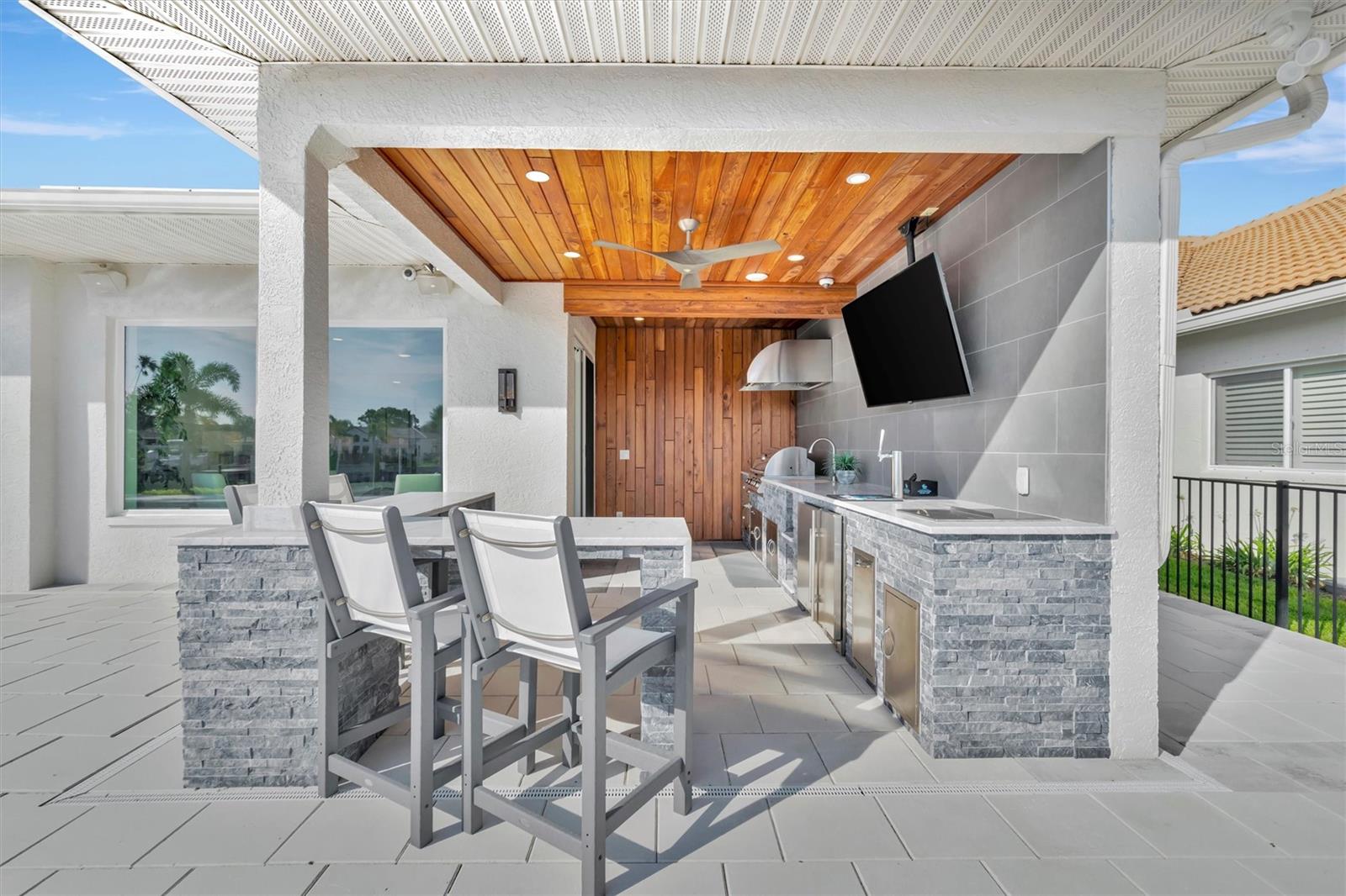 1901 KANSAS AVE NE, ST PETERSBURG, FL, 33703