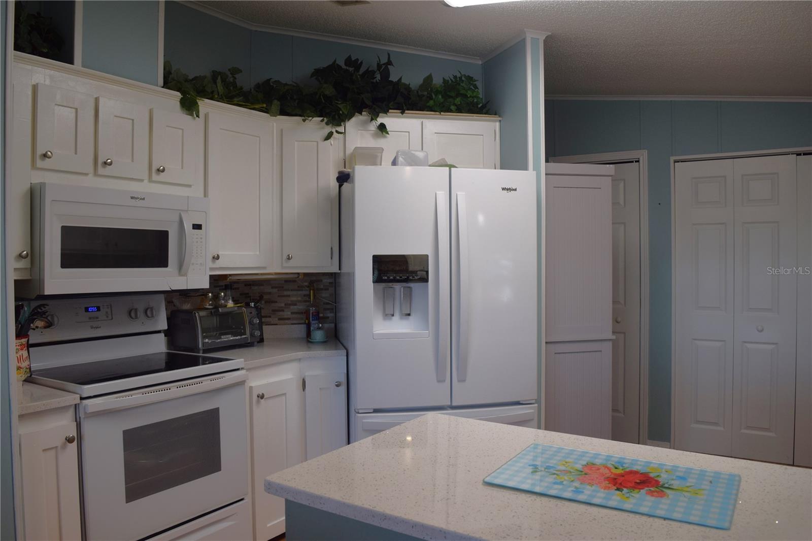 37530 POCO AVE, ZEPHYRHILLS, FL, 33541