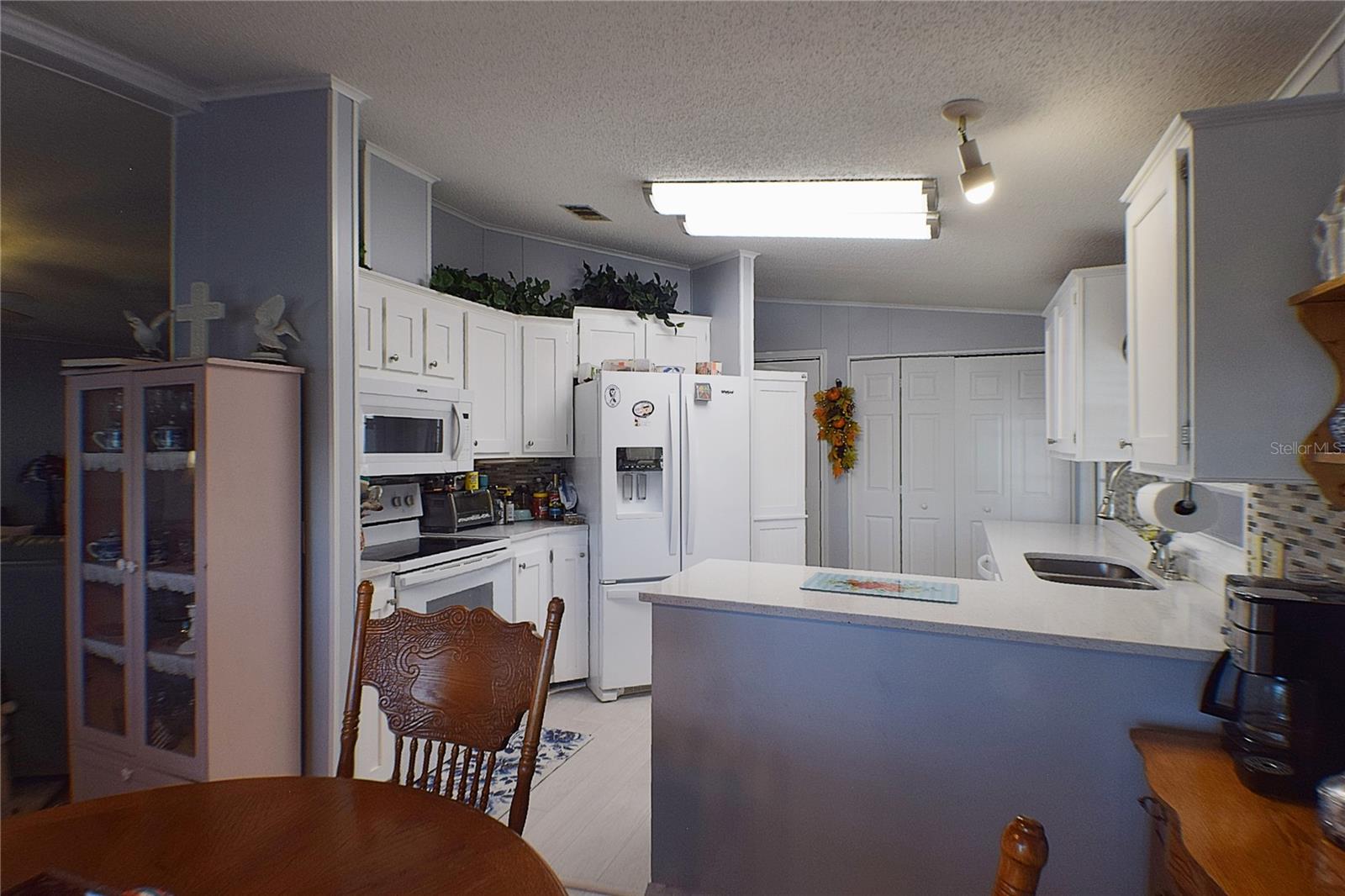 37530 POCO AVE, ZEPHYRHILLS, FL, 33541