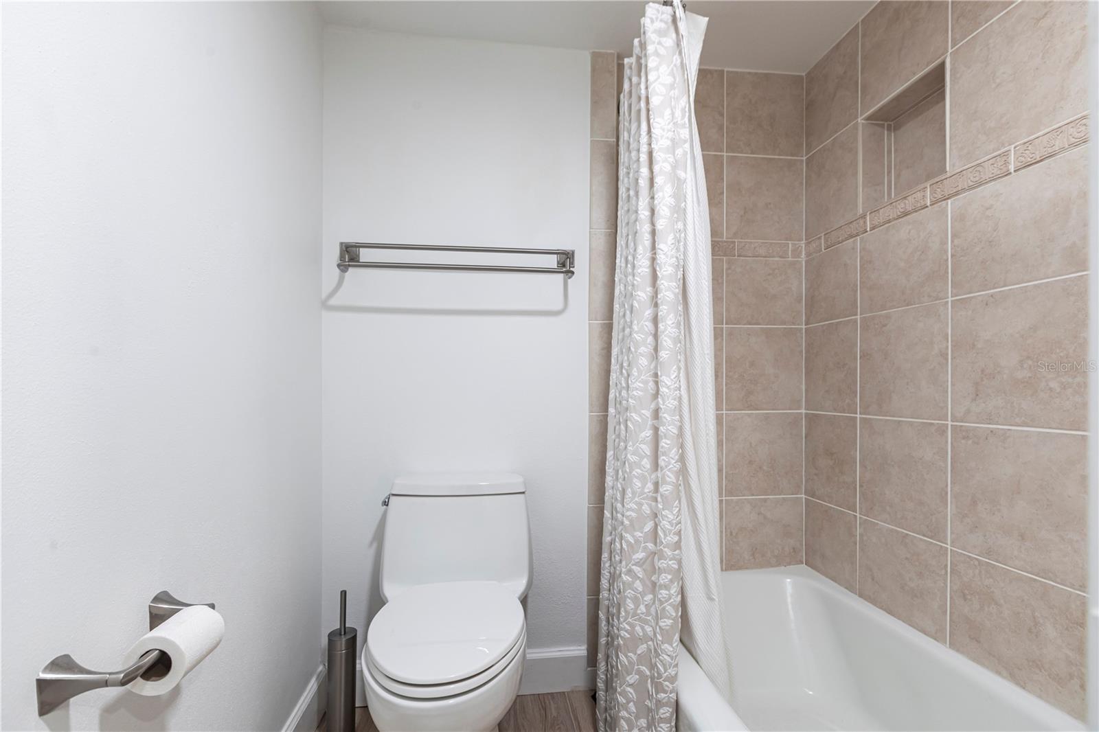 6026 E PEPPERTREE WAY #221A, SARASOTA, FL, 34242