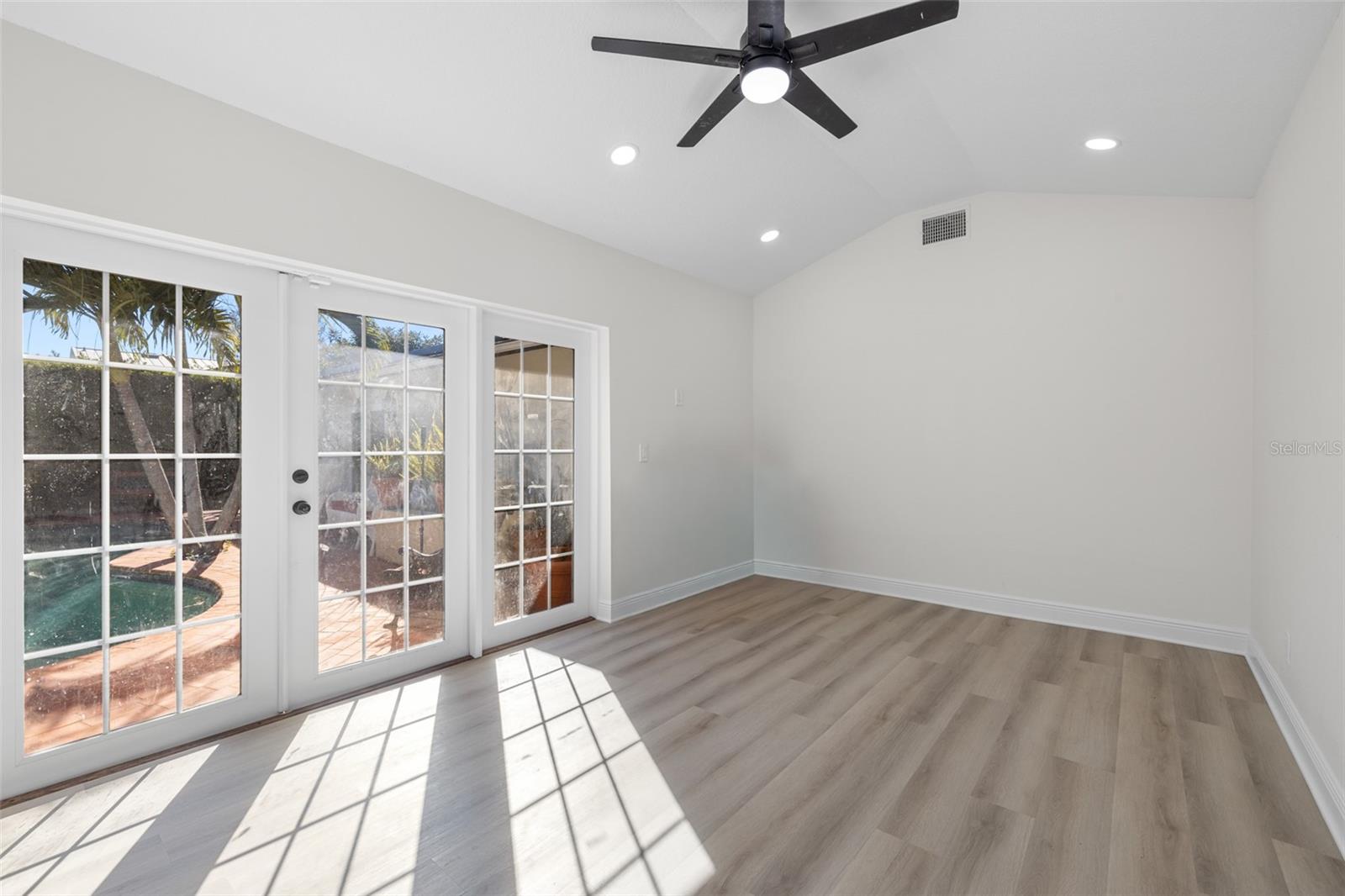 7505 RUSTIC DR, TAMPA, FL, 33634