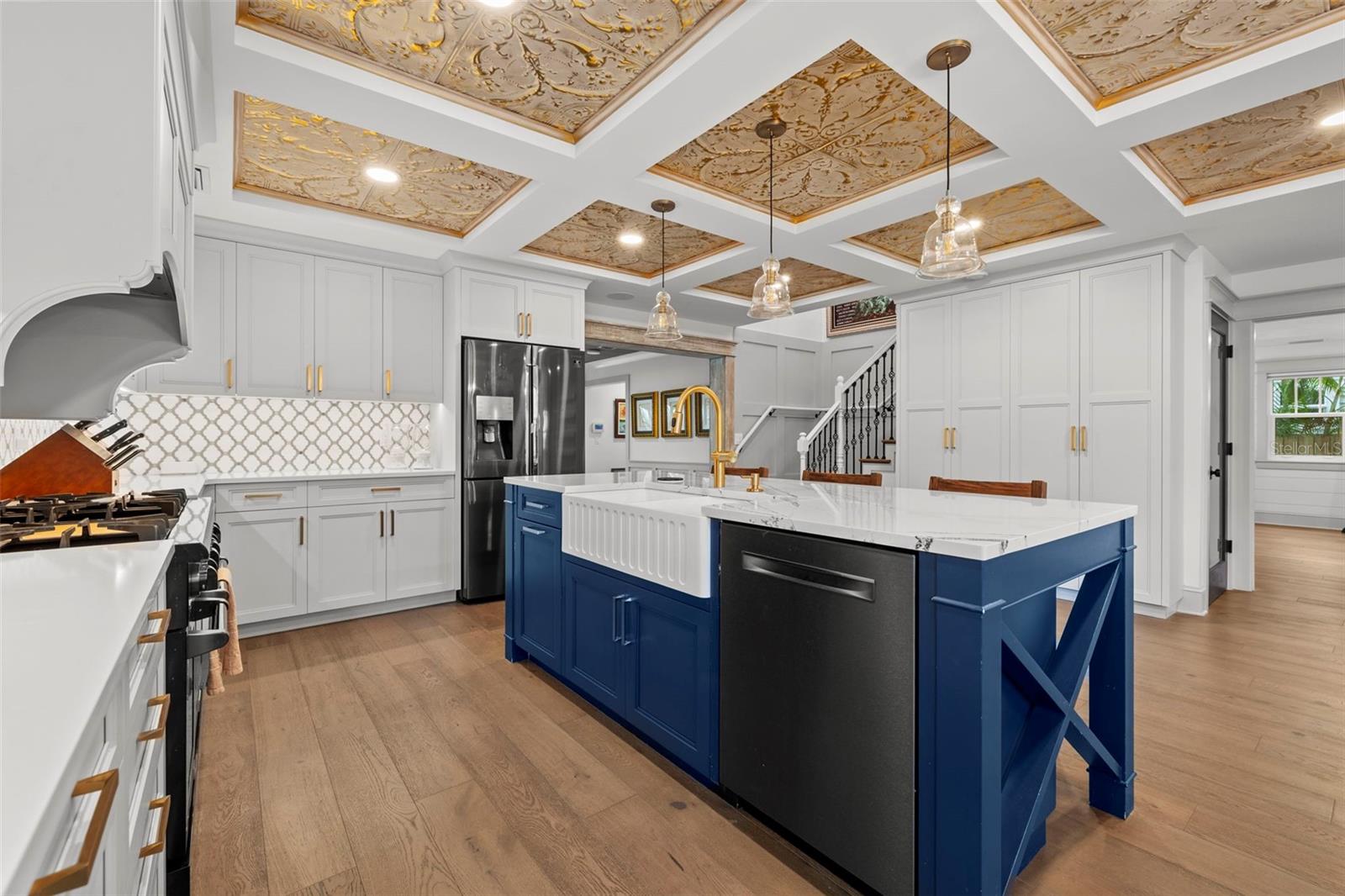 2420 14TH ST N, ST PETERSBURG, FL, 33704