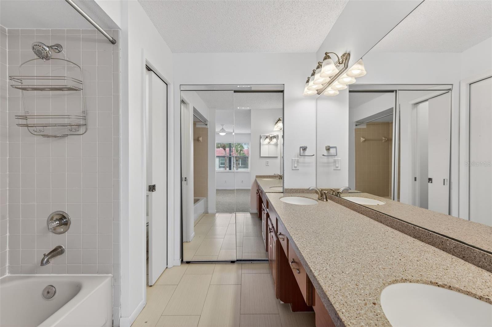 484 SANTA CRUZ PL NE #G, ST PETERSBURG, FL, 33703