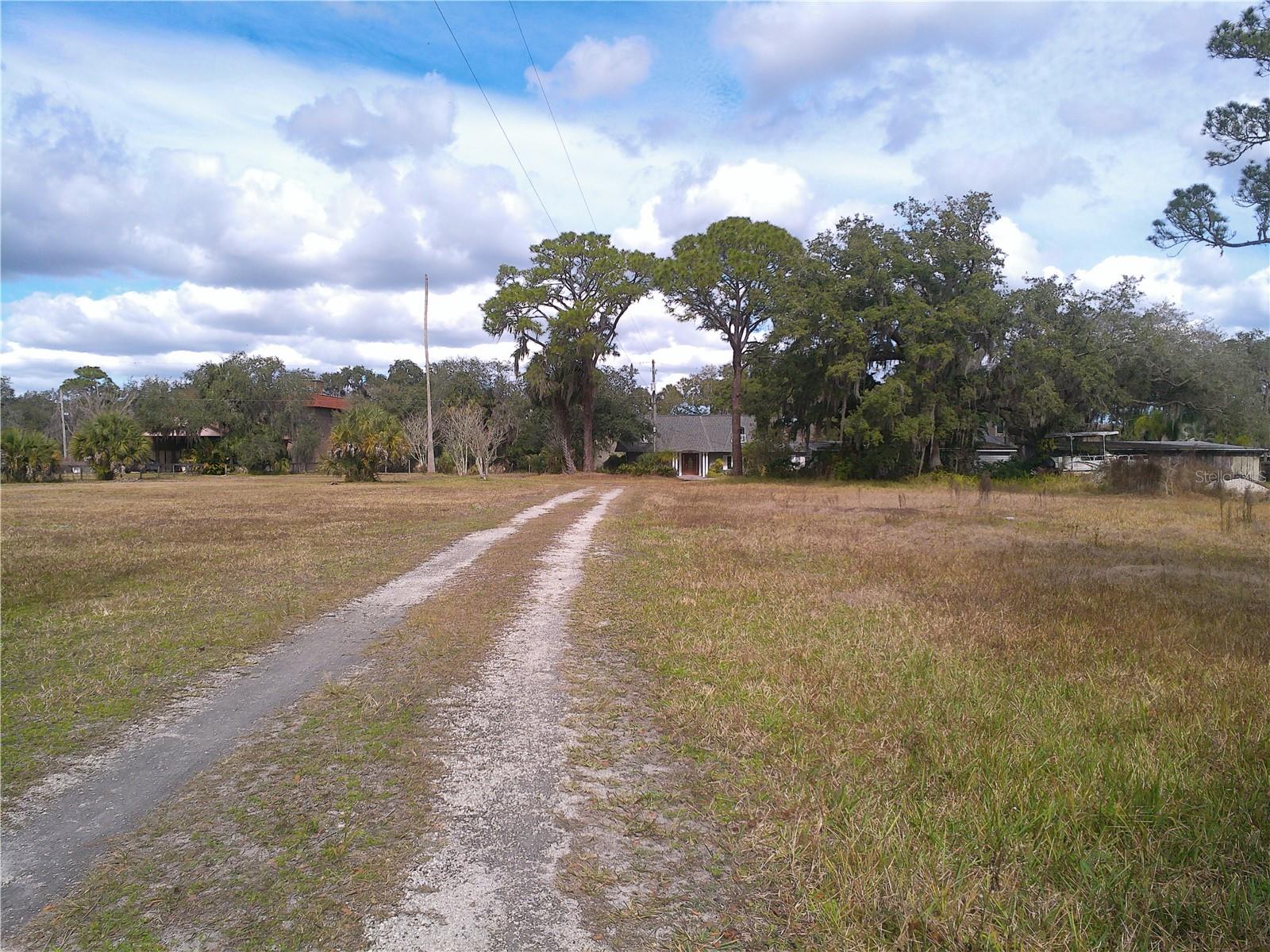 3821 E OSCEOLA RD, GENEVA, FL, 32732