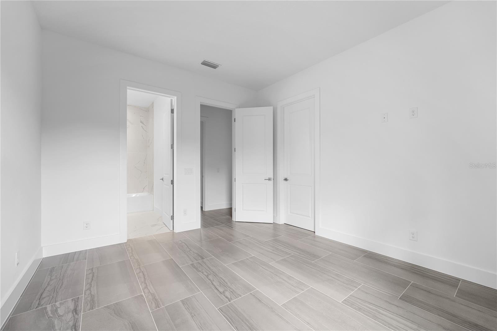 9847 LAUREL BERRY DR, ORLANDO, FL, 32827