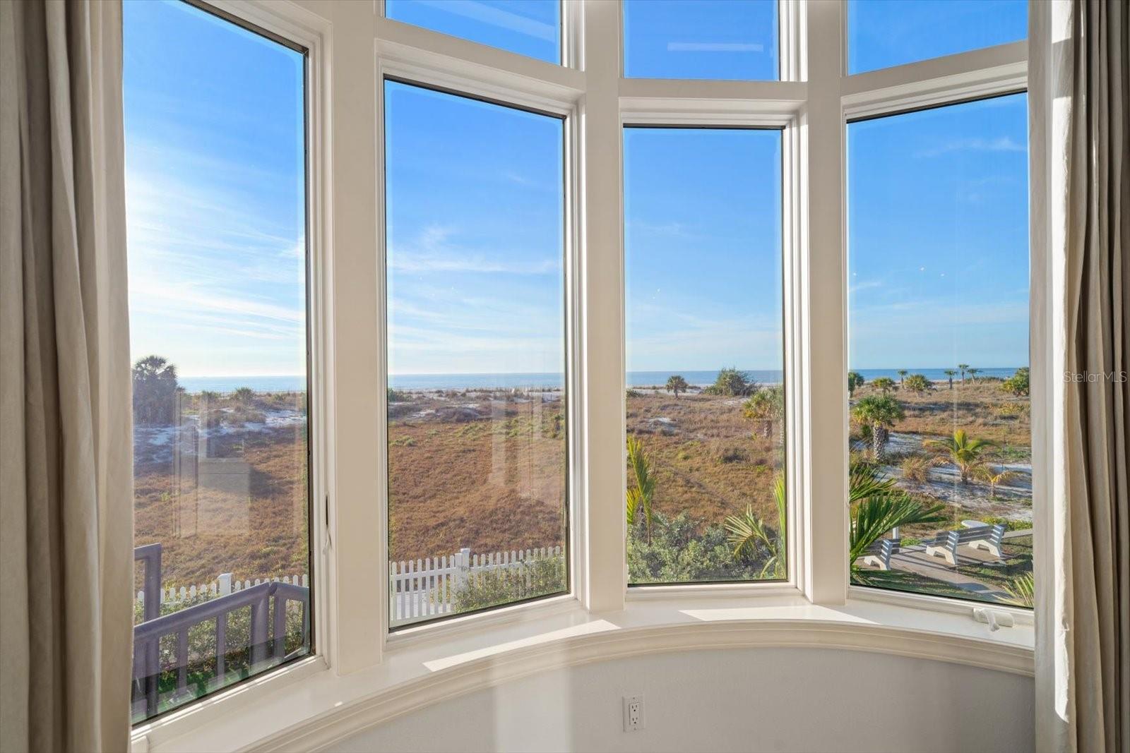 1040 ELDORADO AVE, CLEARWATER BEACH, FL, 33767