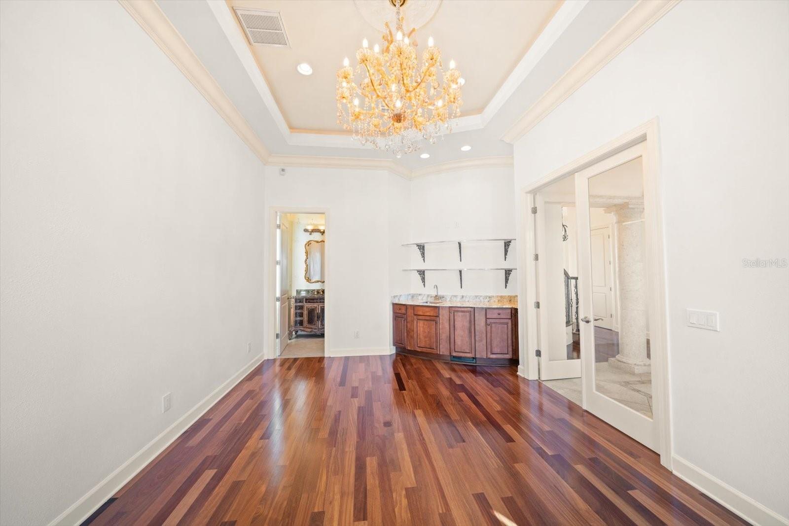 1040 ELDORADO AVE, CLEARWATER BEACH, FL, 33767