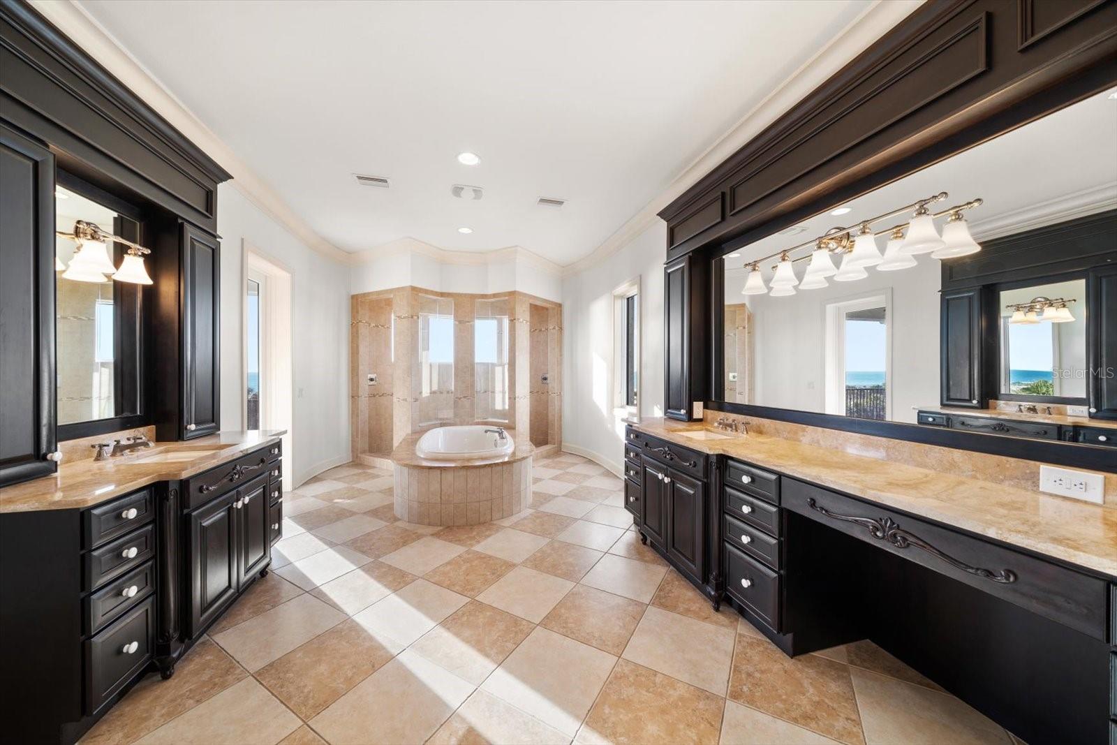 1040 ELDORADO AVE, CLEARWATER BEACH, FL, 33767