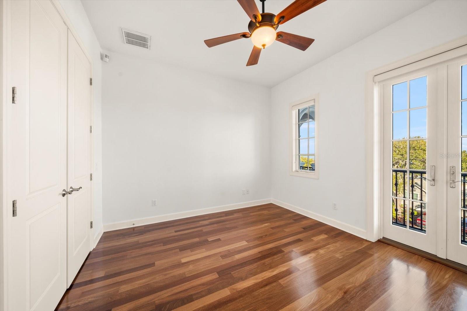 1040 ELDORADO AVE, CLEARWATER BEACH, FL, 33767