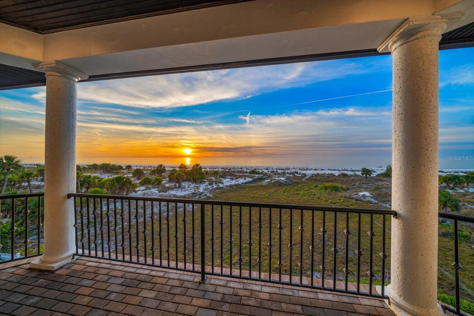 1040 ELDORADO AVE, CLEARWATER BEACH, FL, 33767