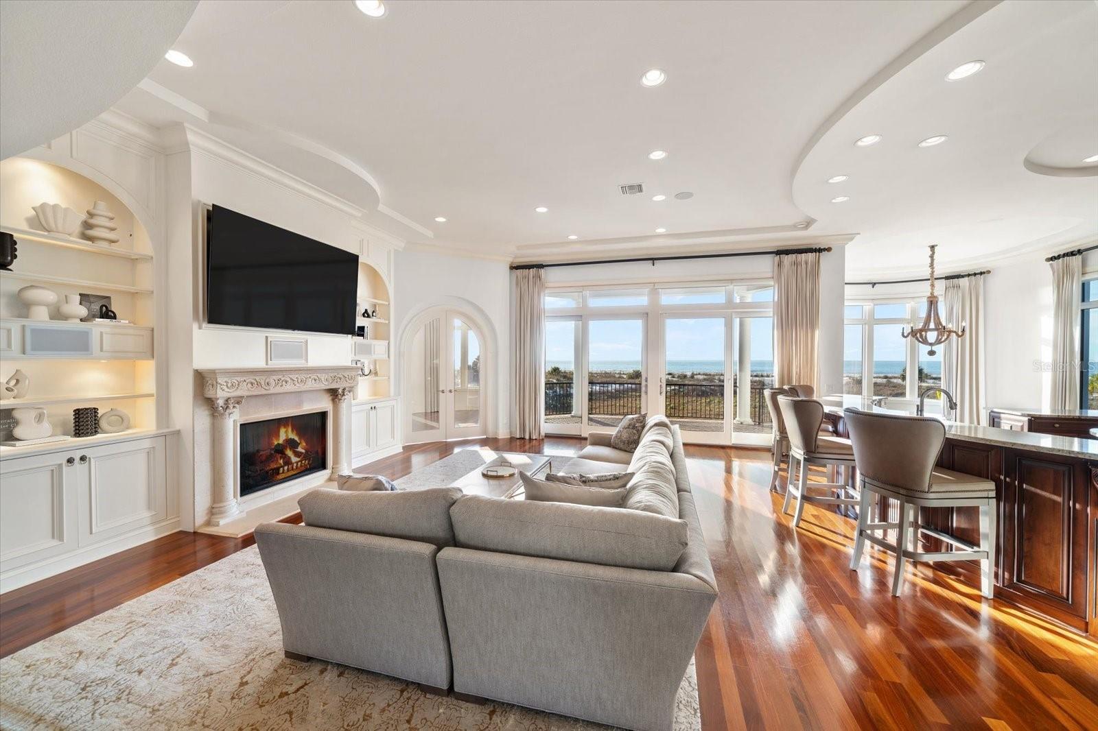 1040 ELDORADO AVE, CLEARWATER BEACH, FL, 33767